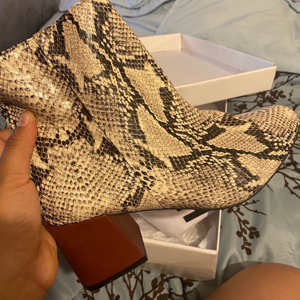 schutz boots